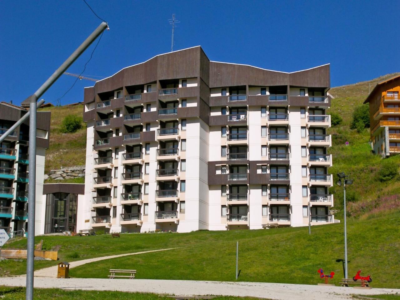 Apartment Armoise 73 By Interhome Сен-Мартен-дьо-Белвил Екстериор снимка